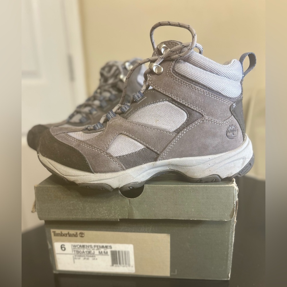 SALE-Timberland Ortholite Broughton Trail mid-Grey Hiking Boot/Sneaker w Box